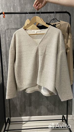 Свитер женский