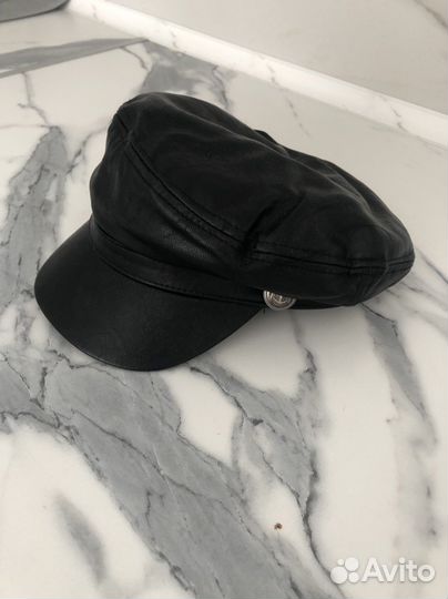 Кепка кожаная женская