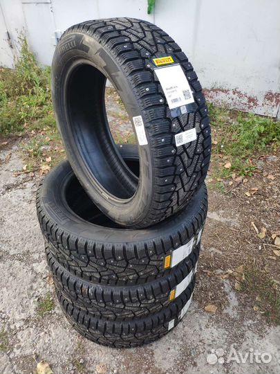 Pirelli Ice Zero 215/55 R18 99T