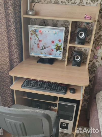 Компьютерный,Письменный стол