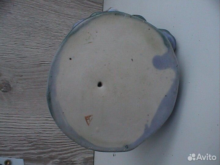 Фарфоровая статуэтка 