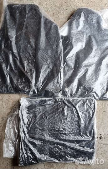 Автомобильные коврики универсальные