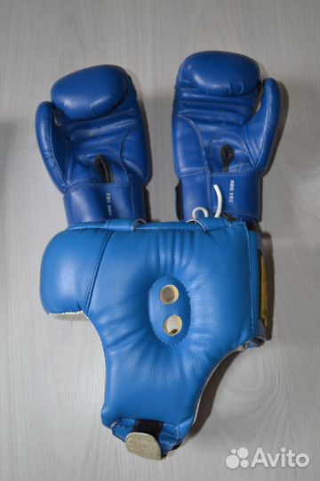 Шлем, перчатки, защита паха/го для рукопашного боя