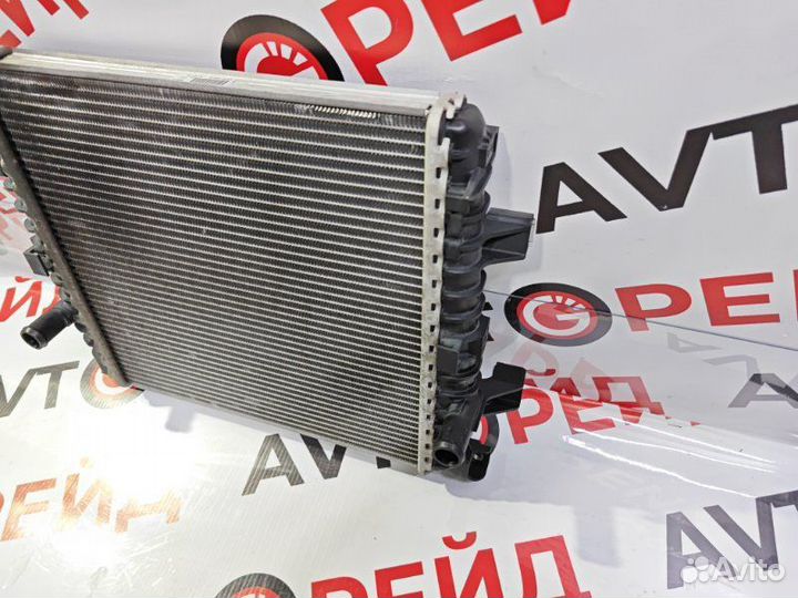 Радиатор Audi Q7 4L cjtc 02.05.2012