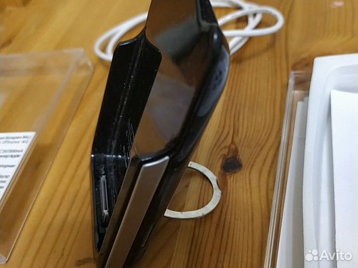 Чехол-аккумулятор iPhone 4/4s