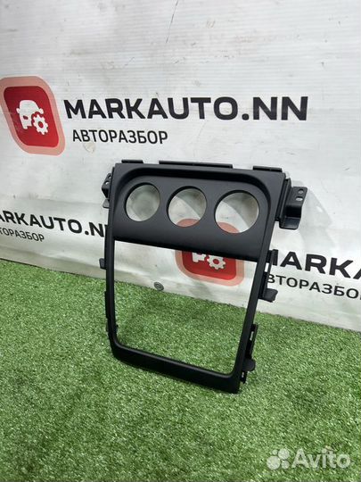 Рамка магнитолы Suzuki Sx4 1 1.6 M16A 2009