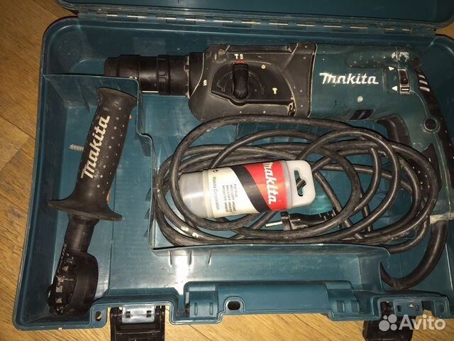 Перфоратор Makita hr2420