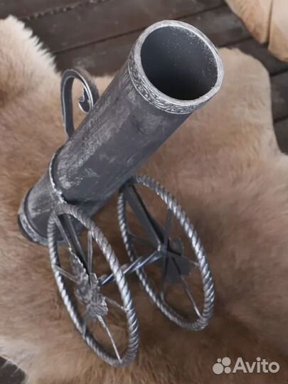 Кованая подставка для шампуров 