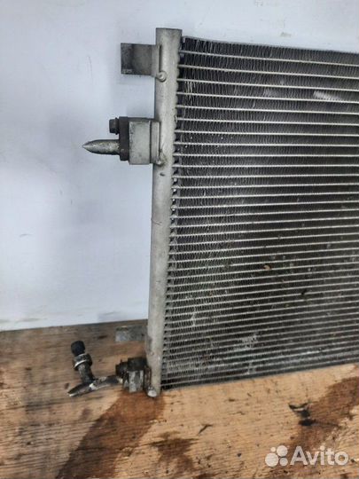 Радиатор кондиционера Renault Scenic 2 минивен 1.6
