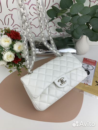 Сумка chanel белая