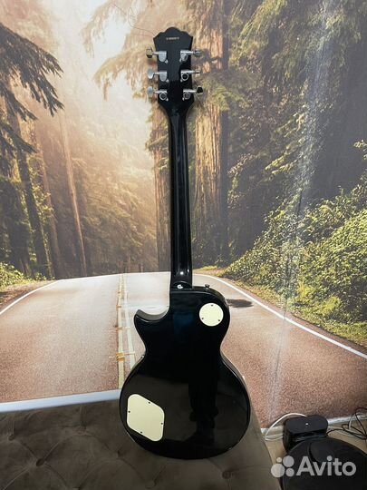 Электрогитара