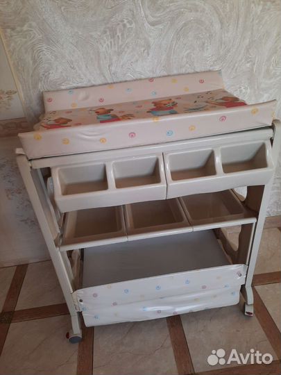 Пеленальный столик с ванночкой