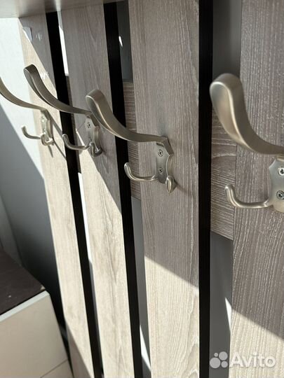 Вешалка настенная