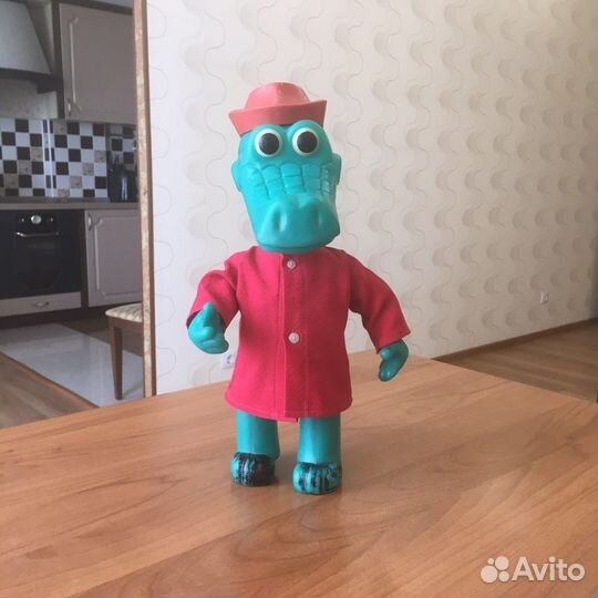 Игрушка крокодил Гена СССР