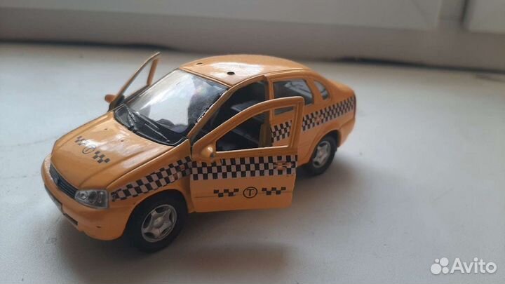 LADA Kalina 1:32 модель Welly
