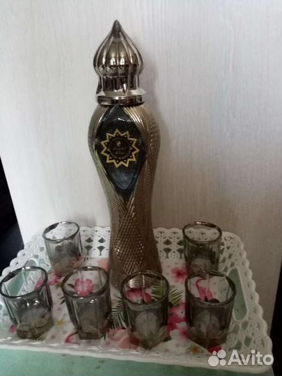 Графины и кувшин