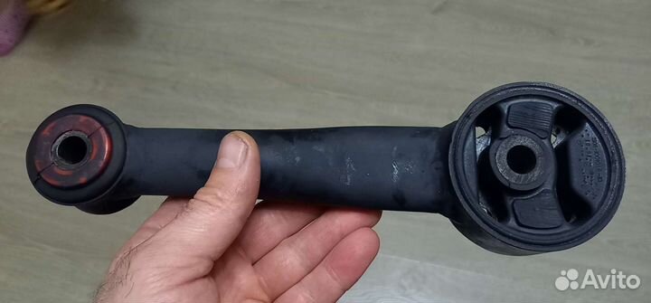 Нижняя опора двигателя 8200575641 Ларгус, Логан