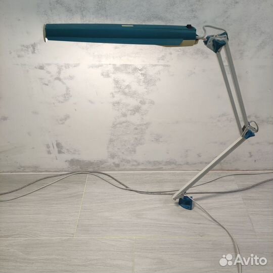 Светильник настольный