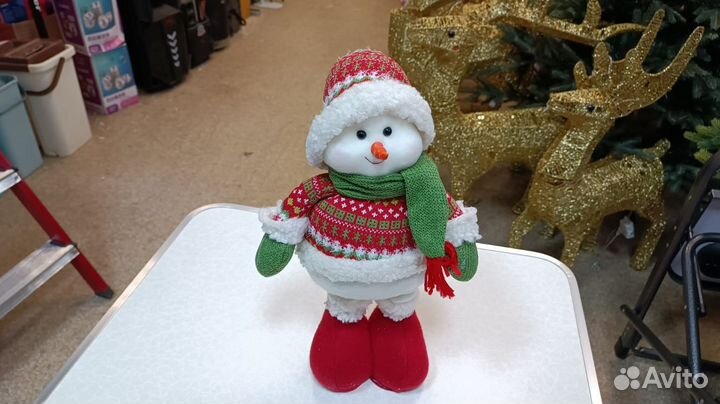 Плюшевый снеговик