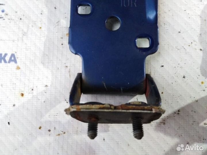 Петля багажника Honda Cr-V RD1