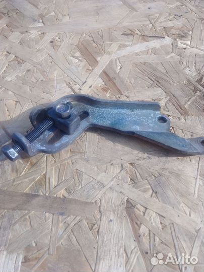 Натяжитель гур Nissan