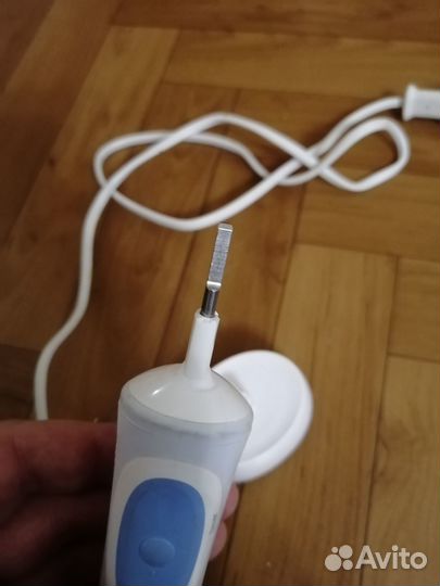 Электронная зубная щетка Oral b