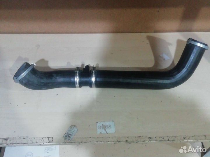 Патрубок интеркулера Форд Транзит