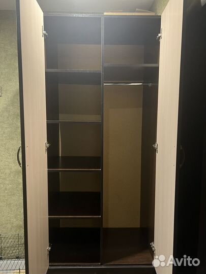 Шкаф распашной