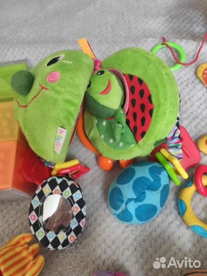 Фирменные игрушки, грызунки, погремушки