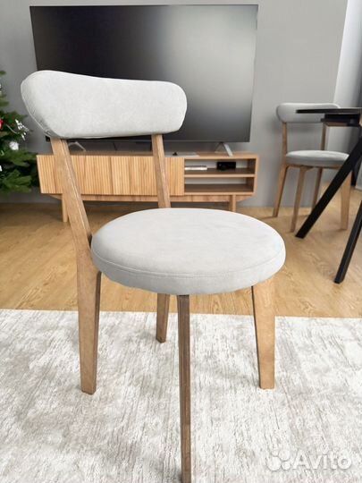 Стулья кухонные 4 штуки