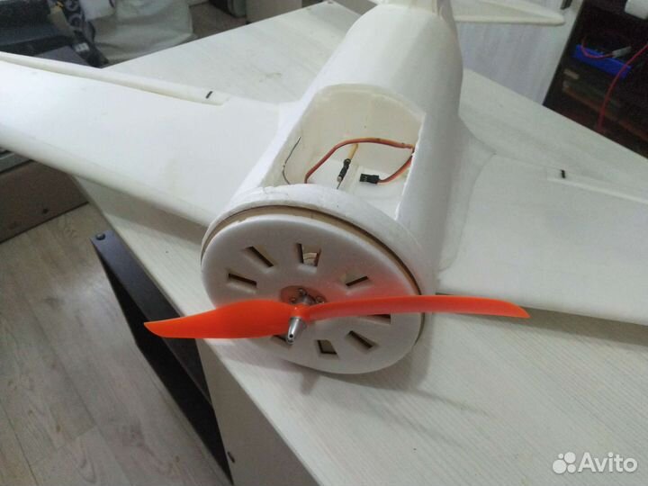 Авиамодель и-16