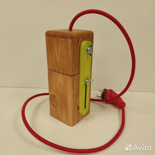 Светильник декоративный из дерева