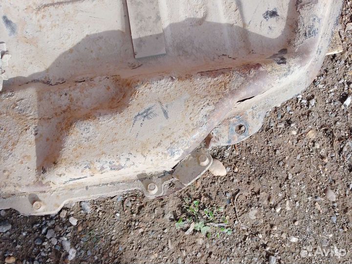 Бензобак mitsubishi lancer 9