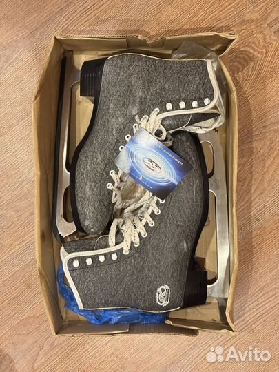 Коньки фигурные утепленные