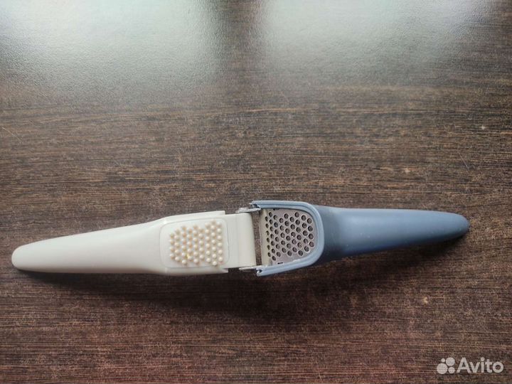 Пресс для измельчения чеснока