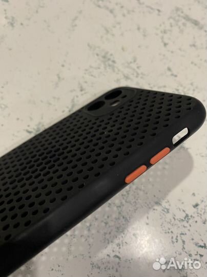 Чехол на iPhone 11