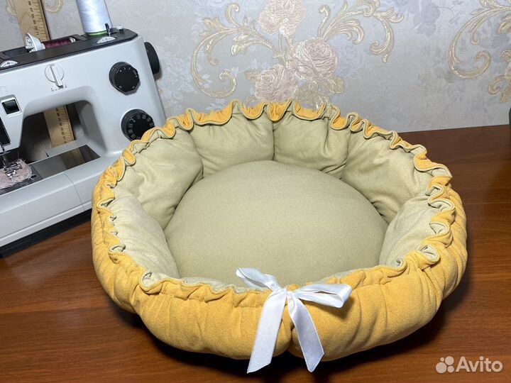 Лежанка для кошек и маленьких собак