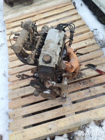 Двигать Mitsubishi 4G13