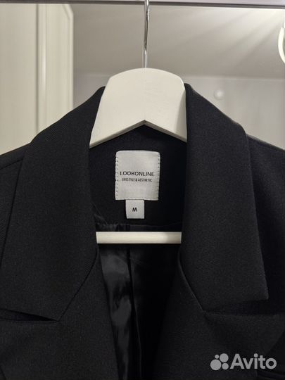 Пиджак женский черный укороченный