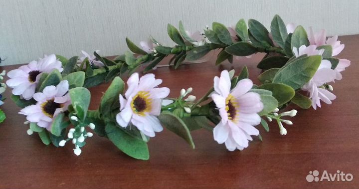 Венок на голову, шпильки с розой