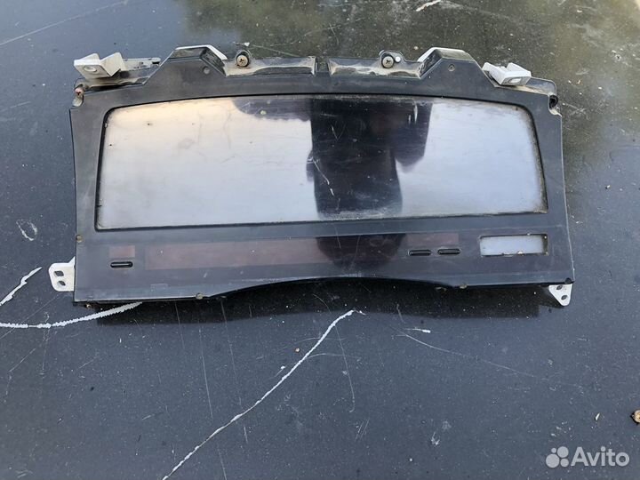 Щиток приборов Toyota Mark 2 X81