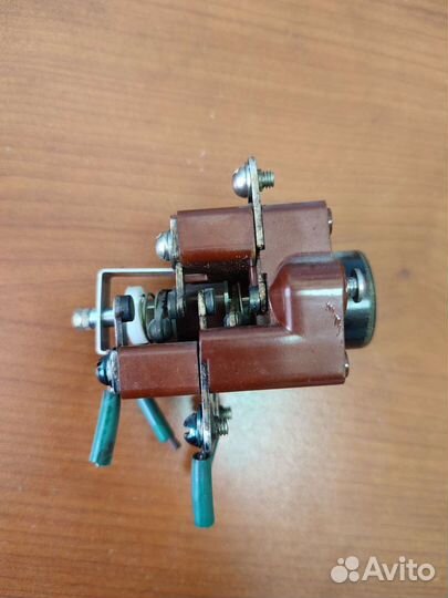 Кнопка бт (красная, без фиксации)