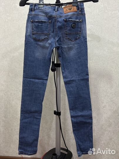 Джинсы