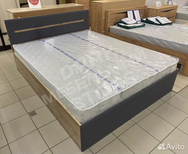Кровать двуспальная