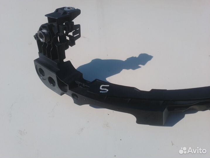 Кронштейн фары левой Volkswagen Golf 6 CBZ 2010