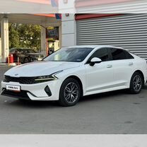 Kia K5 2.0 AT, 2021, 220 500 км, с пробегом, цена 2 185 000 руб.