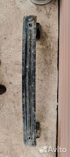 Усилитель заднего бампера