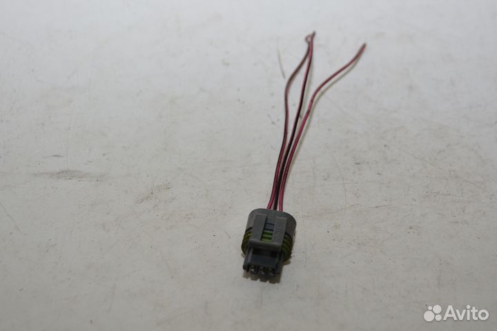 Разъем соединит.датчика фазы распредвала ваз 2110