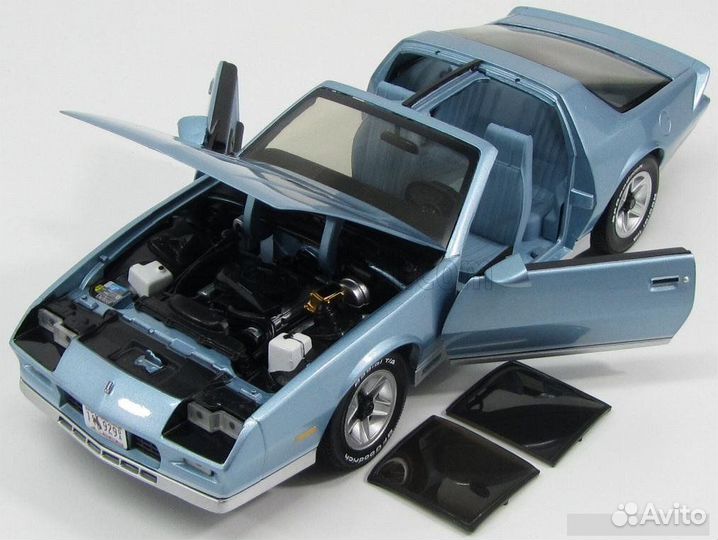 1982 Chevrolet Camaro Z/28 Light Blue SunStar 1:18