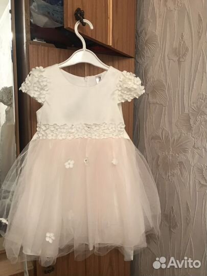 Нарядное платье для девочки 2-3 года